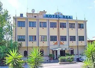 Rea 3* Казальнуово-ди- Наполи